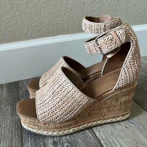 Universal Thread Tan Espadrille Wedges